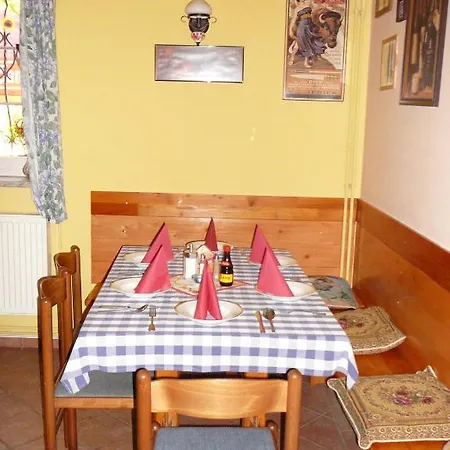 Rodinny S Restauraci - Hospudka Na Navsi Πανσιόν