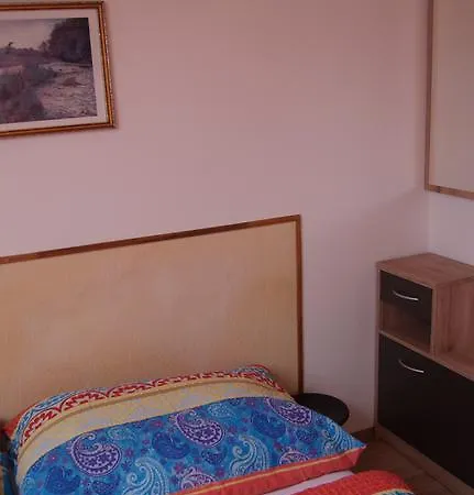 Rodinny S Restauraci - Hospudka Na Navsi * Hlásná Třebaň