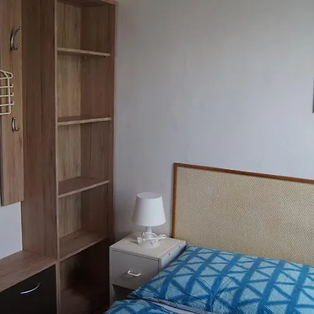 Rodinny S Restauraci - Hospudka Na Navsi Hlásná Třebaň